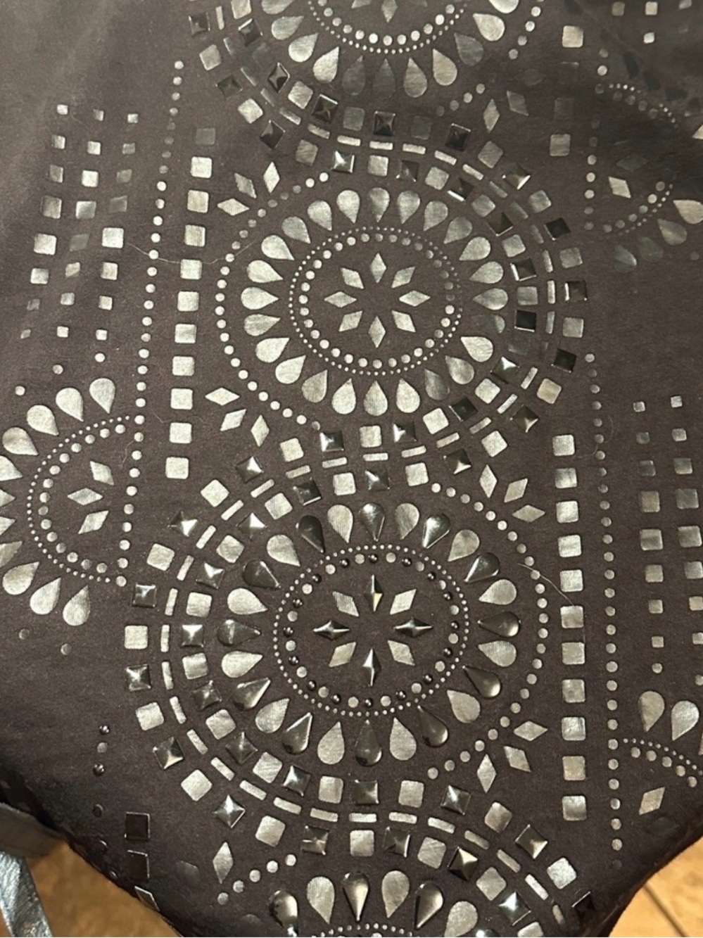 Calvin Klein Embossed Tee - Picture 6 of 8